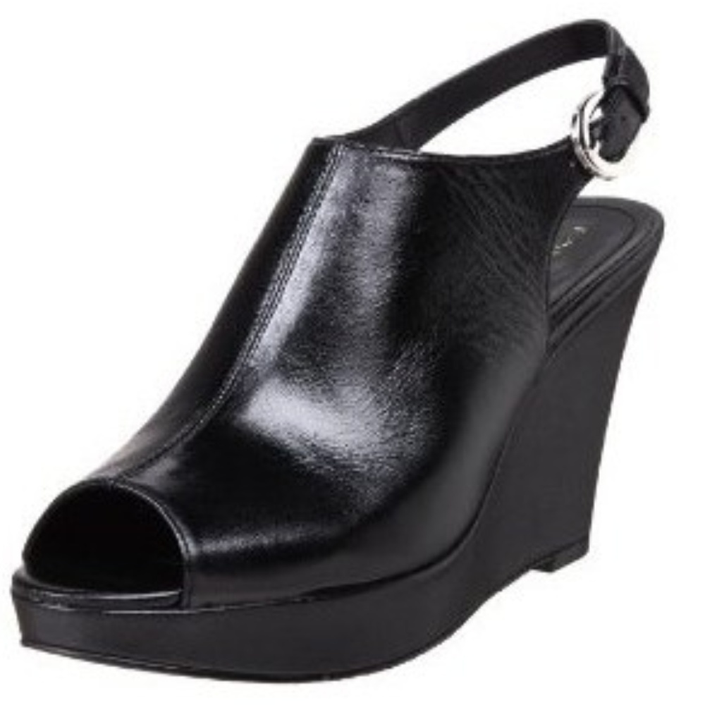 TAHARI OPEN TOE WEDGE CLOGS